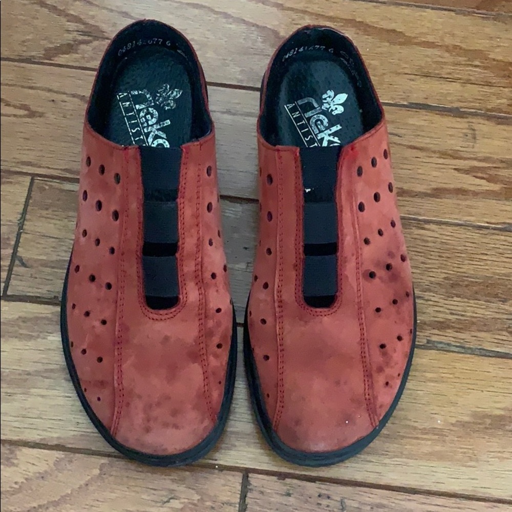 Reiker suede slip on red shoes size 37